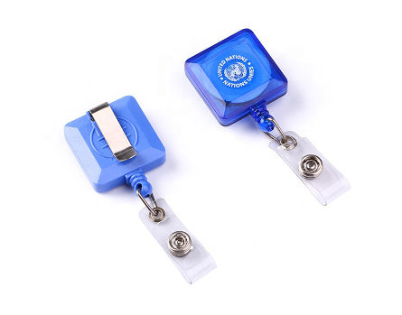 Blue Yoyo Retractable Badge Reel Ski Pass Holder Carabiner Metal