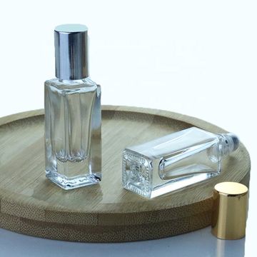 Source Flat Wholesale Wood Design Packaging Hot Sell Simple Empty 50ml  Perfume Spray Bottle on m.