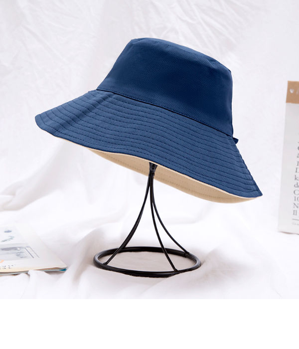 https://p.globalsources.com/IMAGES/PDT/B5128510593/dual-color-large-brim-bucket-hats-tight-string.jpg