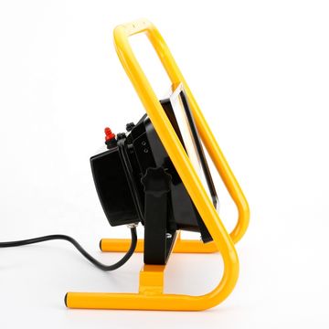 China 30W 2500lm Portable projectors led flood work light for Workshop ...
