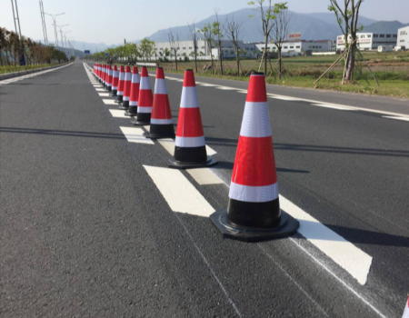 China High Quality Reflective PVC Road Traffic Sign Safety Plastic Cone ...