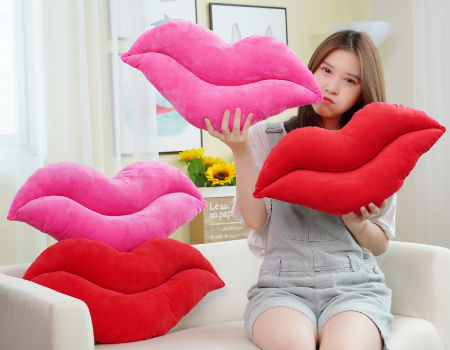 Red discount lips pillows