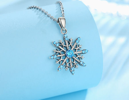 Women Glitter Silver Frozen Crystal Snowflake Pendant Necklace Long Chain Gift