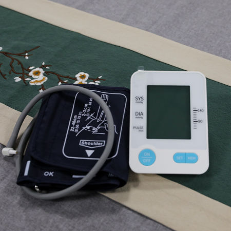 https://p.globalsources.com/IMAGES/PDT/B5144083359/blood-meter-electric-sphygmomanometer.jpg