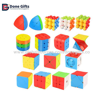 Labyrinthe 3d de puzzle de cube, capsule éducative de décompression  d'enfants