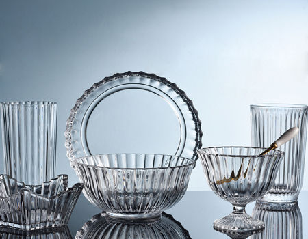 https://p.globalsources.com/IMAGES/PDT/B5145796554/Glass-Footed-Clear-Dessert-Cups.jpg