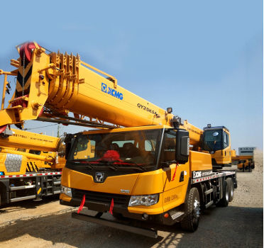 China Good Condition 45M Boom 30Tons Crane Truck Hire Truck Crane ...