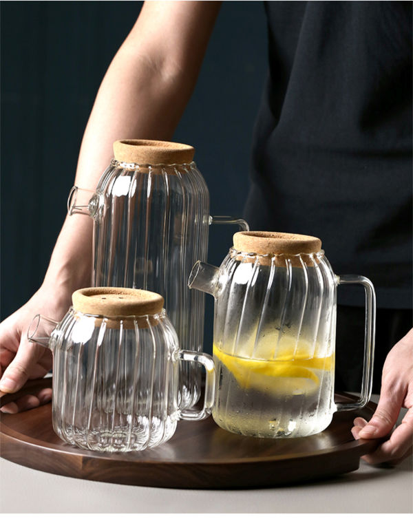  Yirilan glass pitcher,1.5 Litre Glass Jug with Sealed