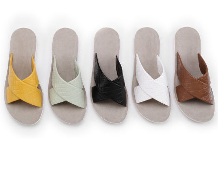 Latest flat online slippers