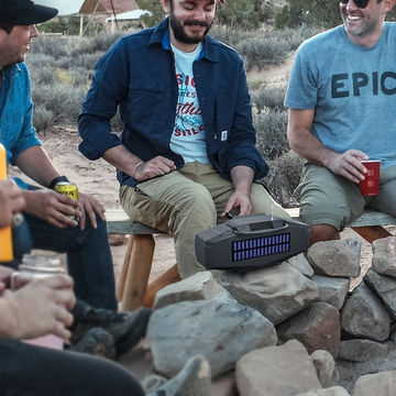 Solar Bluetooth Lautsprecher, mit Taschenlampe oder Solaraufladung, wasserdichter Bluetooth Lautsprecher – Ideal für Großhändler und Distributoren