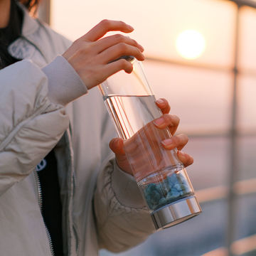 550ml Simple Design Drinking Water Bottle with Strap - China Water Bottle  and Medium Borosilicate Glass price