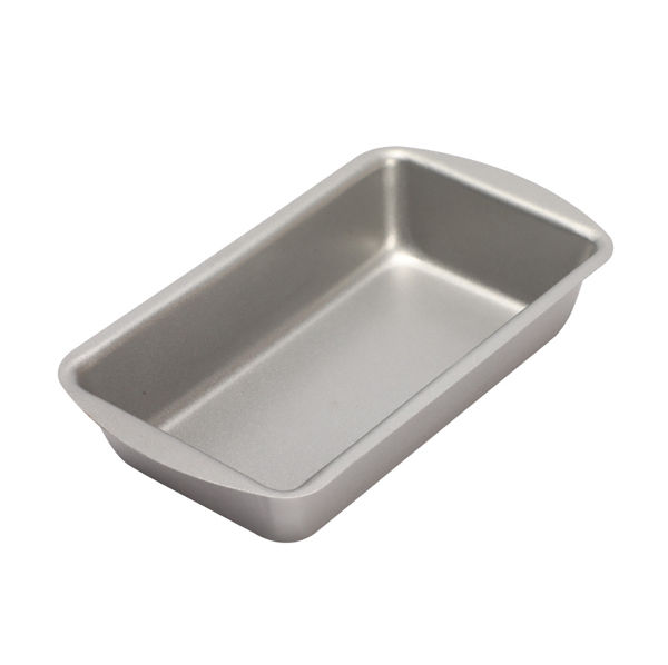 Metal baking forms and molds