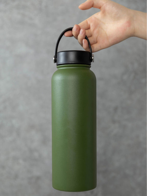 Buy Oem Service Blank Stainless Steel Water Bottle/rubber Seal Thermos from  Zhongshan X & W Daily Goods Co., Ltd., China