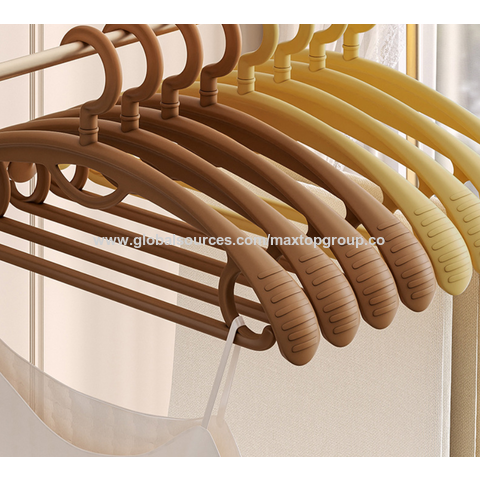 https://p.globalsources.com/IMAGES/PDT/B5174815423/clothes-hangers.png