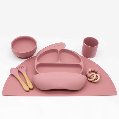 https://p.globalsources.com/IMAGES/PDT/B5175694434/silicone-baby-feeding-set.jpg