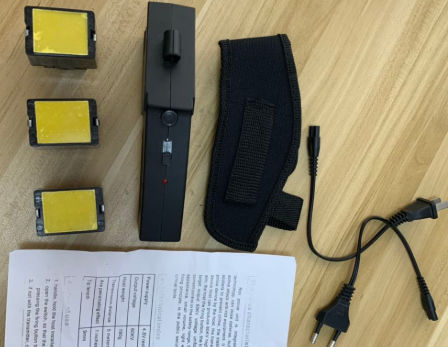 China Self Defense Rechargeable remote taser gun 002 on Global Sources ...