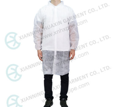 China Disposable White PP Work Suit Lab Coat For Cleanroom on 