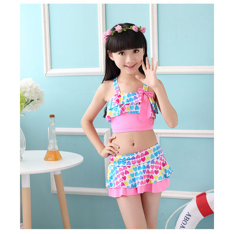 Maillot de bain jupe fille sale