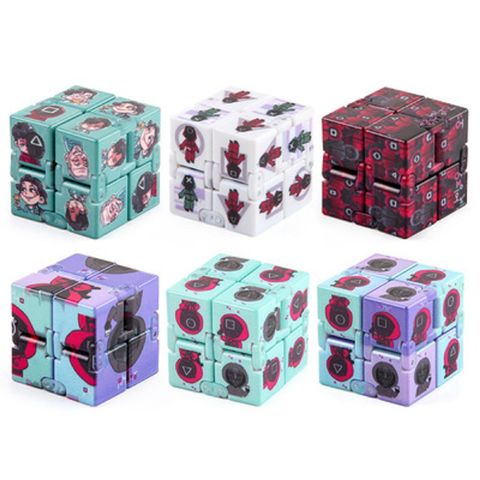 Le cube infini de Rubik, Jeux