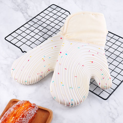 https://p.globalsources.com/IMAGES/PDT/B5188371268/Silicone-Kitchen-Oven-Gloves.jpg