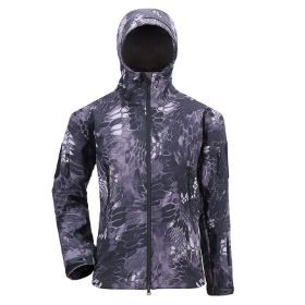 Outdoor soft shell camouflage jacket, men's autumn and winter mountaineering suit supplier