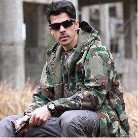 Outdoor soft shell camouflage jacket, men's autumn and winter mountaineering suit supplier