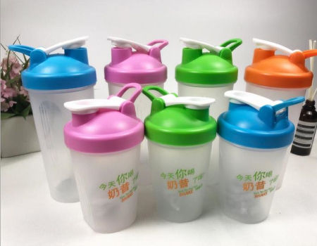 Buy Wholesale China Shaker Bottle Classic Loop Top & Stainless Whisk Ball  Perfect For Protein Shakes 16oz/20oz/30oz & Plastic Protein Shaker Bottle  at USD 0.97