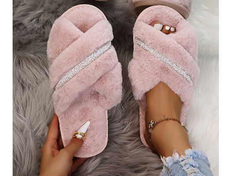 Buy Wholesale China Winter 2021 New Cross Wool Slippers Fashion Indoor And Outdoor Wear Flash Diamond Flat Flip-flops & Women's Plush Slippers USD 3.88 | Global Sources