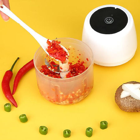 Buy Wholesale China Mini Garlic Chopper 100ml/250ml Wireless Portable Mini  Food Chopper With Usb Charging & Mini Usb Electric Food Choppers at USD  3.97