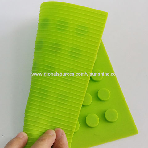 https://p.globalsources.com/IMAGES/PDT/B5193959689/Silicone-Pot-Holders.jpg
