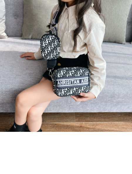 Buy SOTOGO 2 Pieces Little Girls Crossbody Purses Toddler Mini Cute  Princess Handbags Shoulder Messenger Bag Tassel Style at Amazon.in