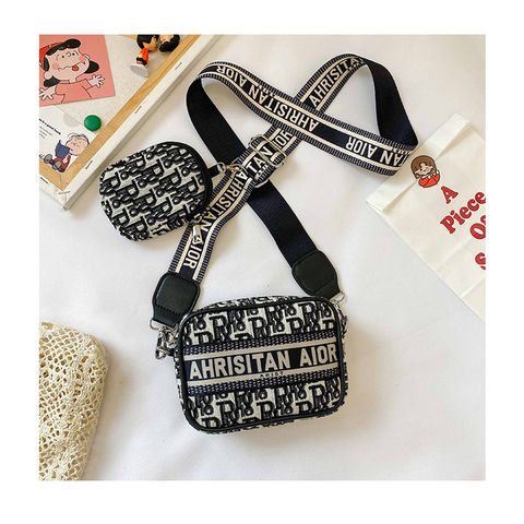 Amazon.com: YiSu Princess Little Girls Purses Toddler kids Crossbody Bag  Wall et Shell Shape Handbags for girls cute Tote (pink) : Clothing, Shoes &  Jewelry