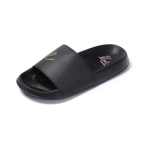 Quality palm slippers at affordable price