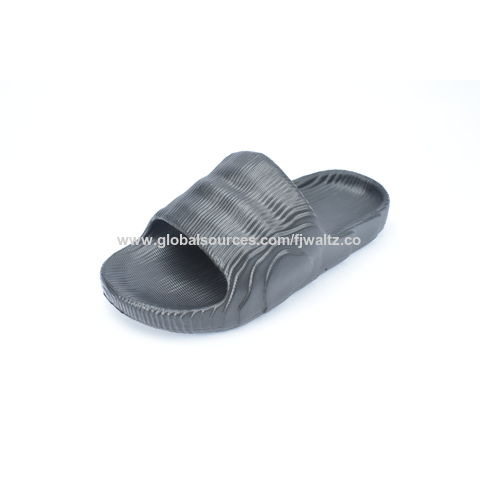 Crocs hawai store chappal