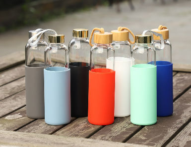 Wholesale 500ml Silicone Sleeve Borosilicate Glass Water Bottle with Bamboo  Lid - China Water Bottle and Glass Bottle price