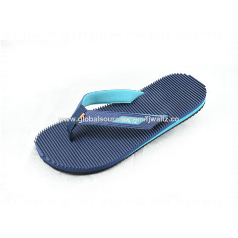 Sandales de plage pour hommes, semelle antidérapante, tongs de plage avec logo en relief sur la bride en PU
