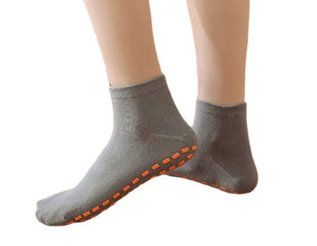 Factory wholesale trampoline socks dotted rubber non-slip floor socks adult home yoga socks supplier