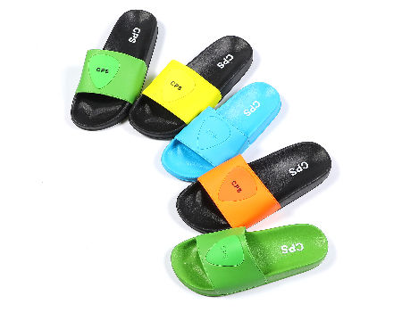 Source 2023 New Custom Logo Slide Pvc Slippers Solid Color Casual Home  Shoes Eva Non-Slip Beach Custom Men Slides on m.