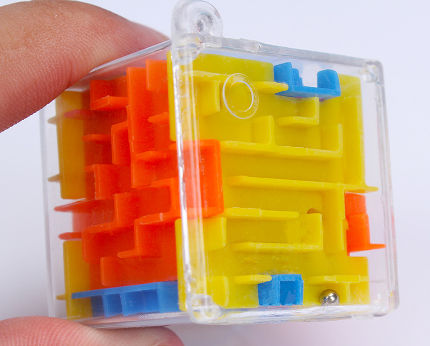 3D Cube Hand Game Case Box Puzzle Maze Toy Fun Brain Game Challenge N7