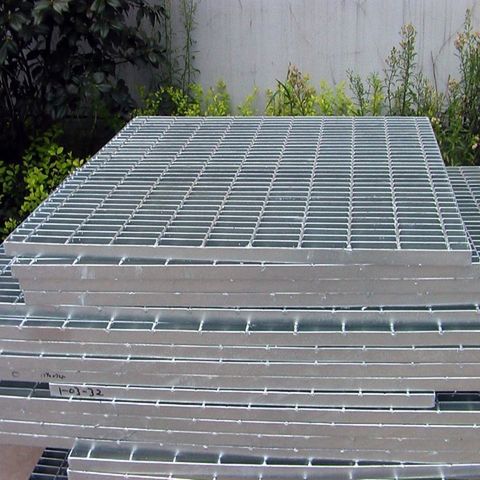 https://p.globalsources.com/IMAGES/PDT/B5258179625/Platform-Steel-Grating-Drainage-Cover.jpg