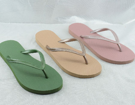 Women′ S Slippers OEM Printed Pantofole Summer Beach Custom Logo Shoes Flip  Flops - China Slippers and Shoe price