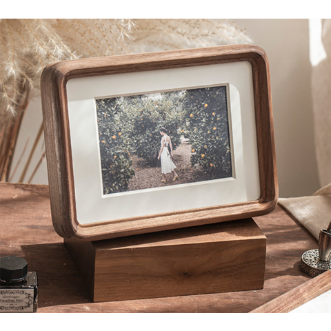 Personalized Wooden Picture Frames 4x6 in Horizontal- Light Wood Vintage  Picture Frames - Custom Rustic Wood Photo Frames for Wall and Desktop  Display