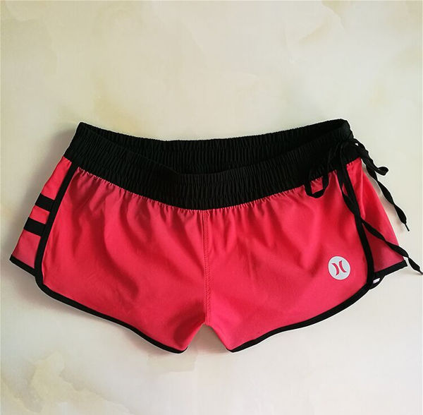 Pantalones cortos de playa para mujer con tela para natación de secado  rápido.
