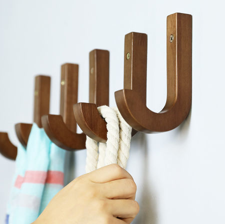 Solid wood wall hook to decorate your sweet home with great function for clothes, hat, key supplier