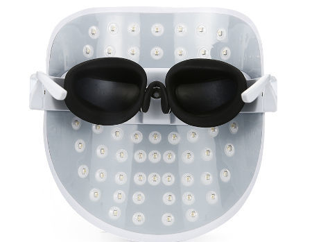 Wholesale Infrared Wireless Beauty Led Anti-Aging Mask 3 Colors Supplier