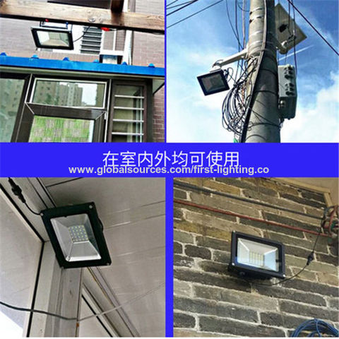 Foco LED Solar, Sensor de Brillo con Control Remoto, Encendido/Apagado Inteligente, con Puerto USB, 10W