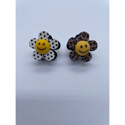 STAR STUD HAIR CLIP SMALL YELLOW STAR STUD HAIR CLIP SMALL YELLOW