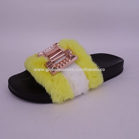 Buy Wholesale China Furry Fox Fur Slippers Female Summer Flip Flop Sandals  Trending Plush Footwear Women Fur Slides & Female Fur Slides Slipper at USD  3.2