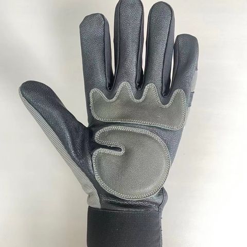 https://p.globalsources.com/IMAGES/PDT/B5319312800/Leather-winter-gloves.jpg