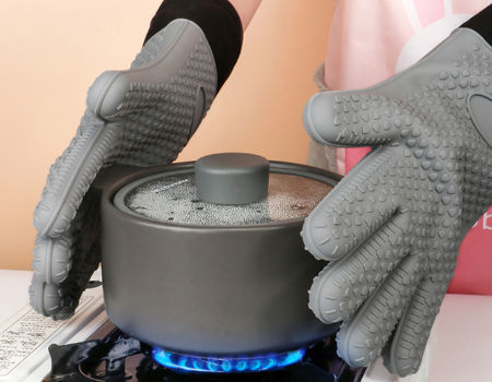 Compre Mitones Aislados Profesional A Prueba De Calor Del Horno Del Silicón  De Los Mitones Del Horno Del Silicón De Los Guantes De La Cocina Del Bbq y  Mitones Del Horno Del